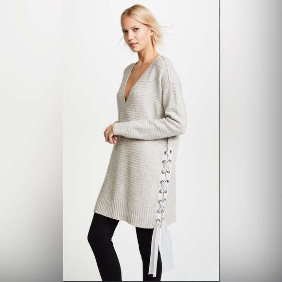 Free People V neck tunic sweater tie side, medium - Picture 5 of 7